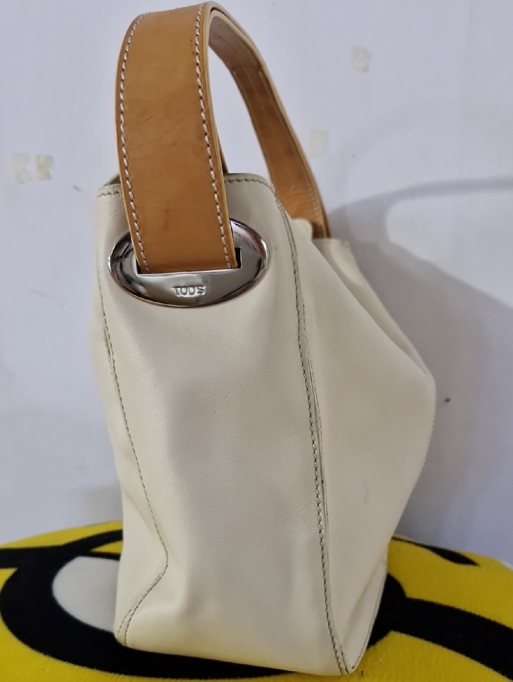 TOD'S Ivory Leather Shoulder Bag with Tan Handle